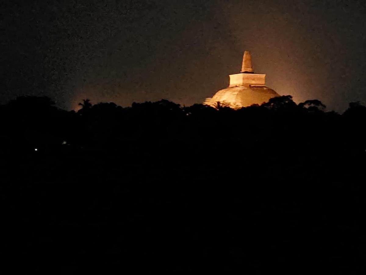Green Shield Resort Anuradhapura Esterno foto