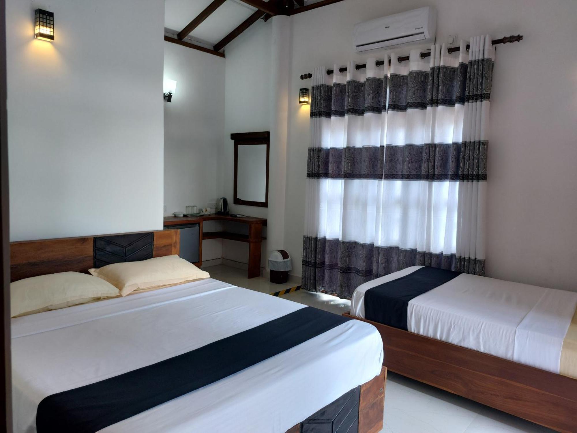 Green Shield Resort Anuradhapura Esterno foto