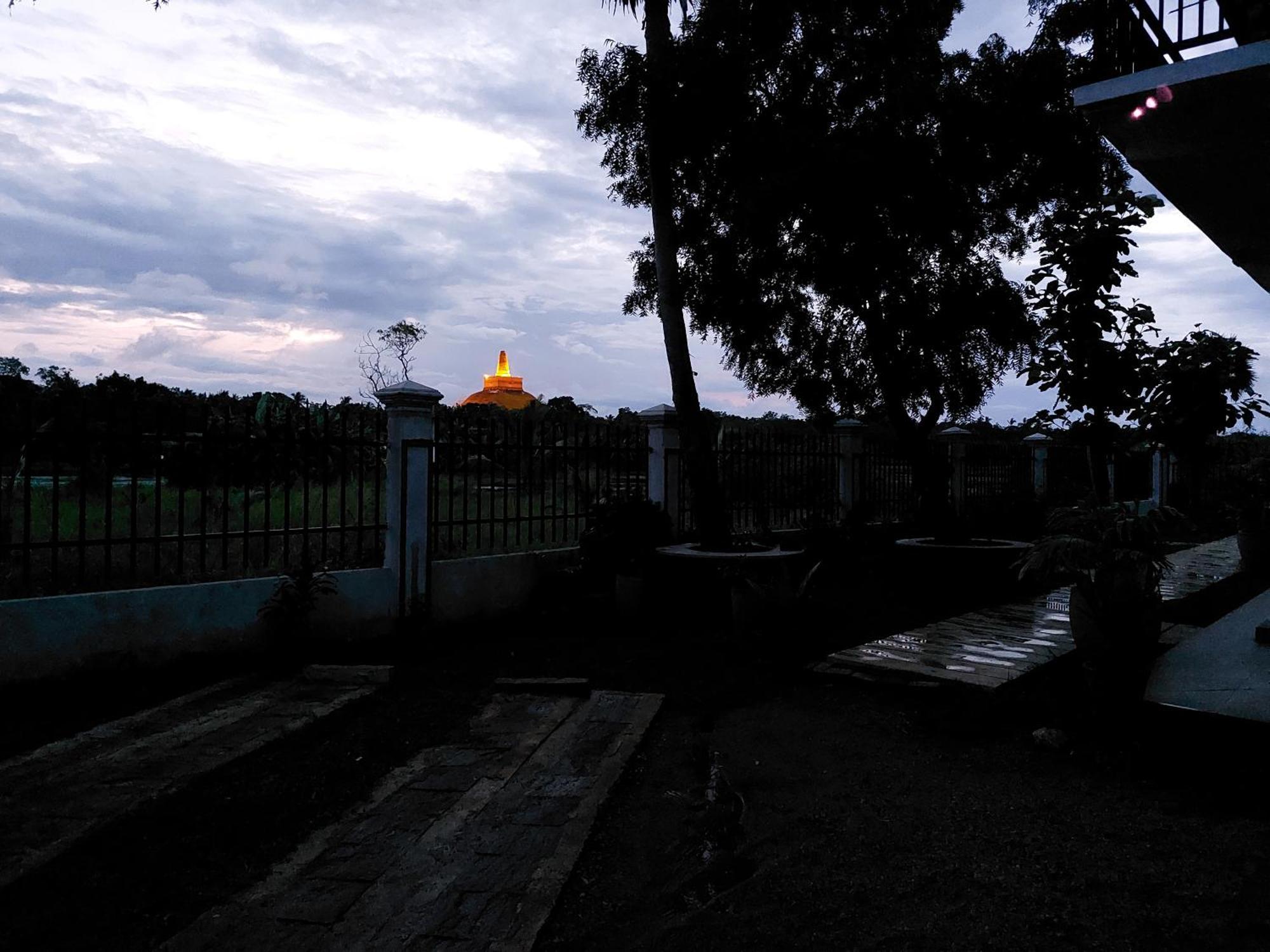 Green Shield Resort Anuradhapura Esterno foto
