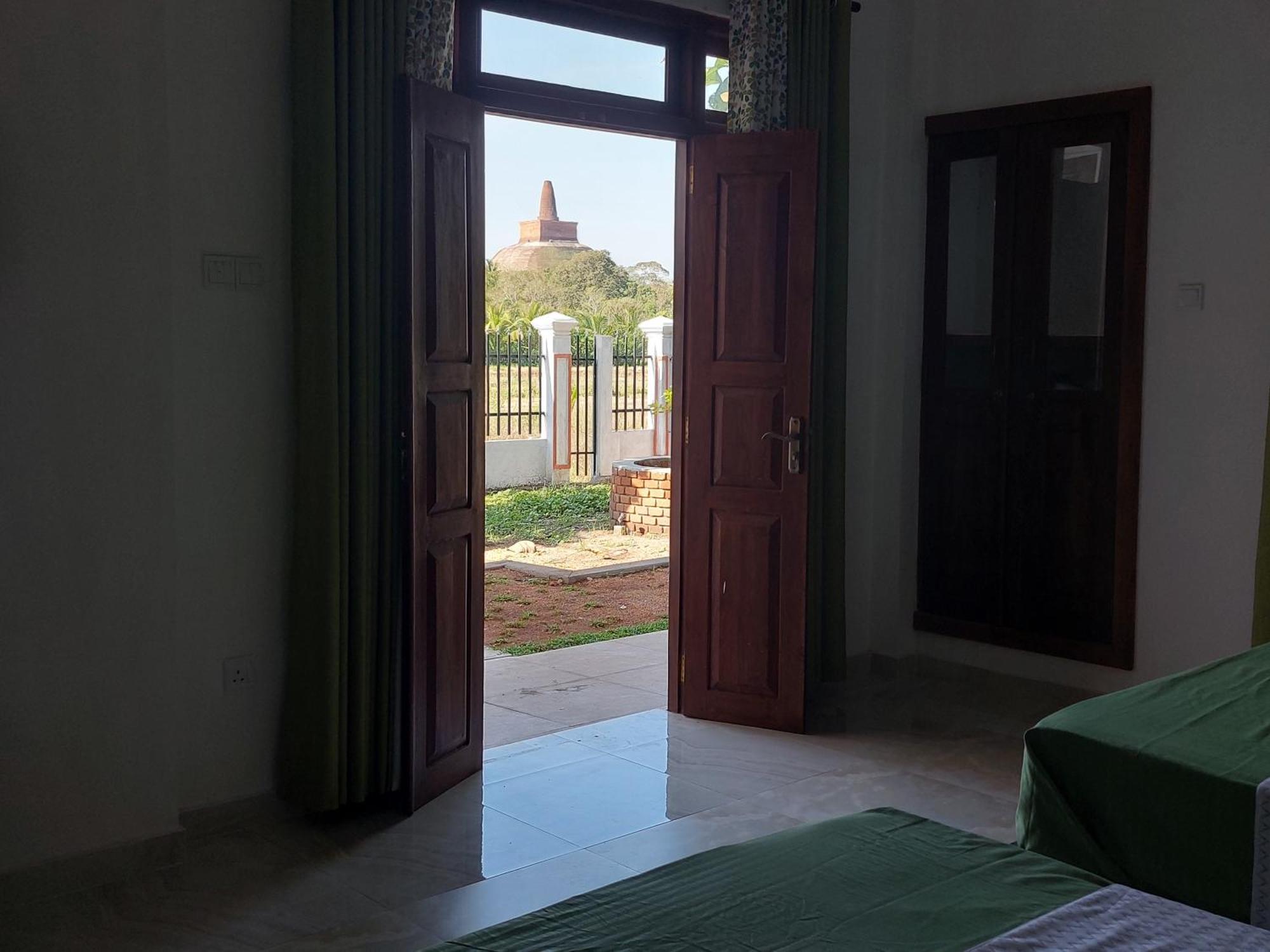 Green Shield Resort Anuradhapura Camera foto